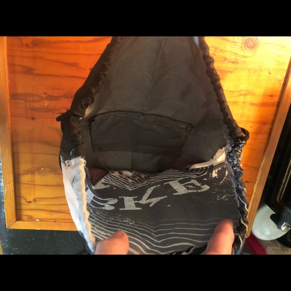 BUCKLE SPORTS/GYM BAG - Picture 4 of 4